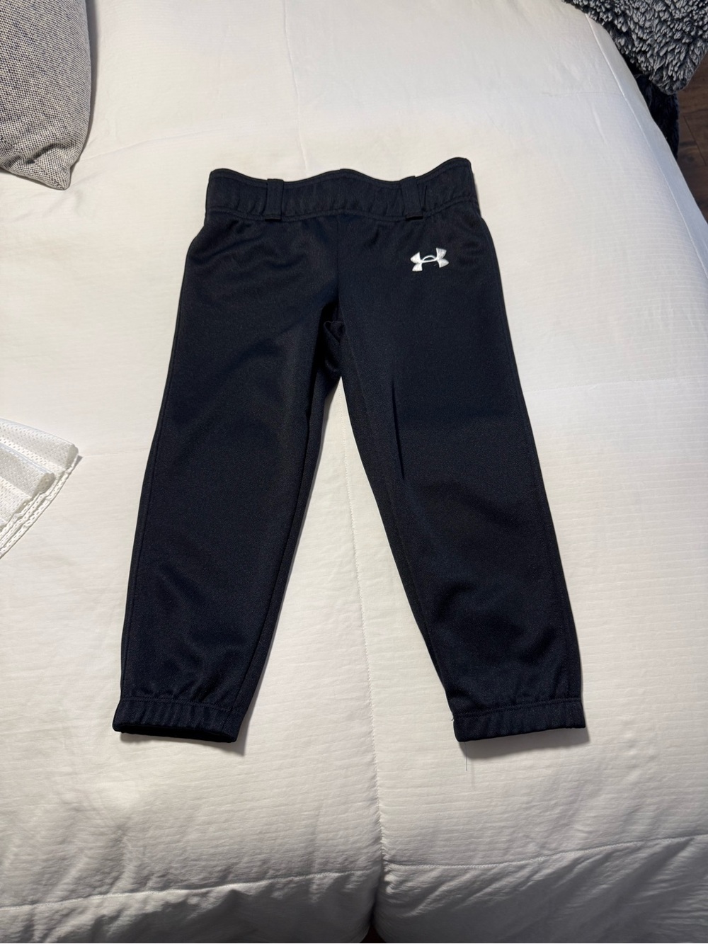 Under Armour Kids Black baseball pants with Logo